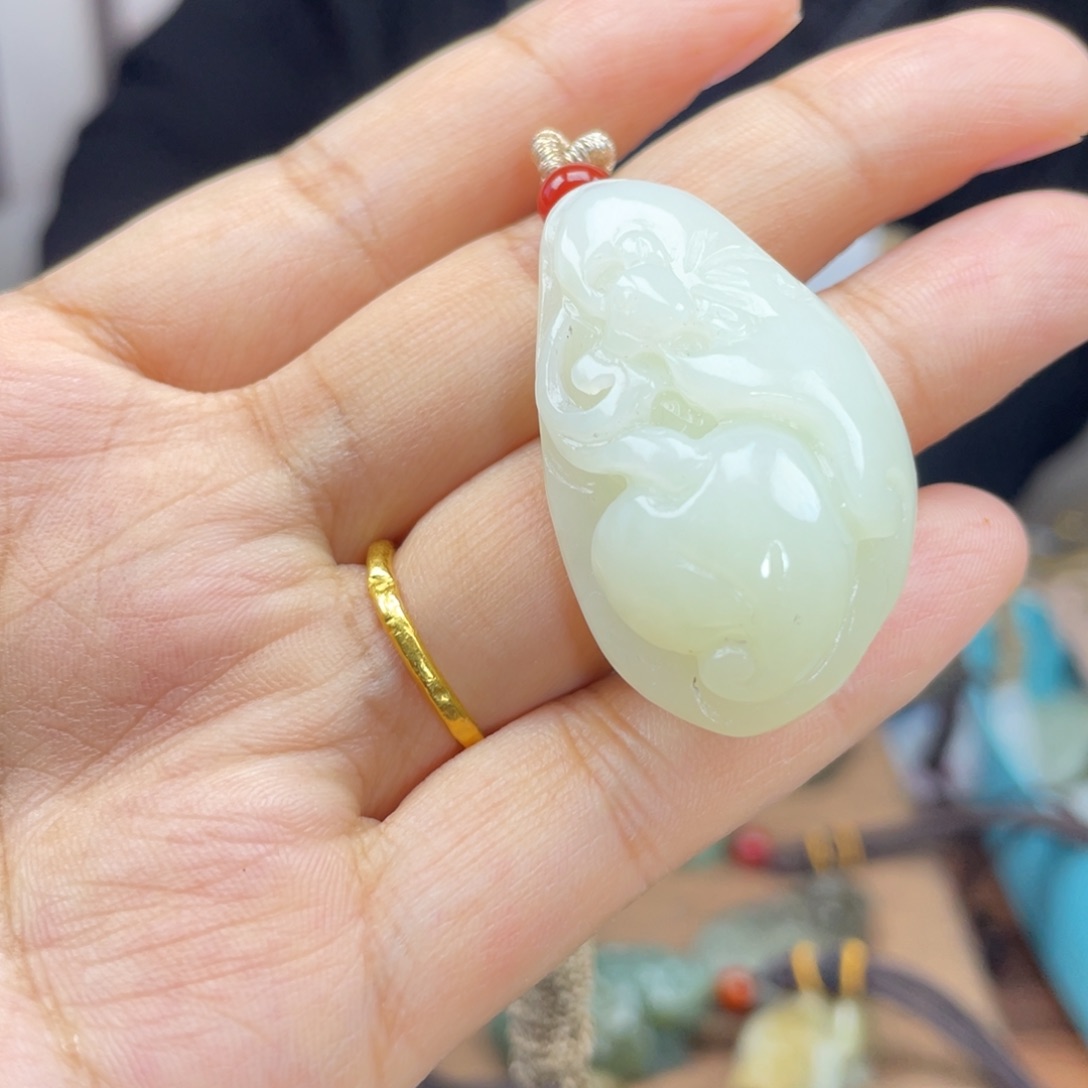 和田玉颈饰未镶嵌