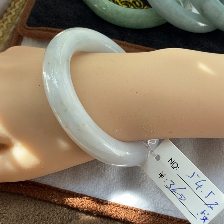 翡翠未镶嵌手镯（圆镯）15893054