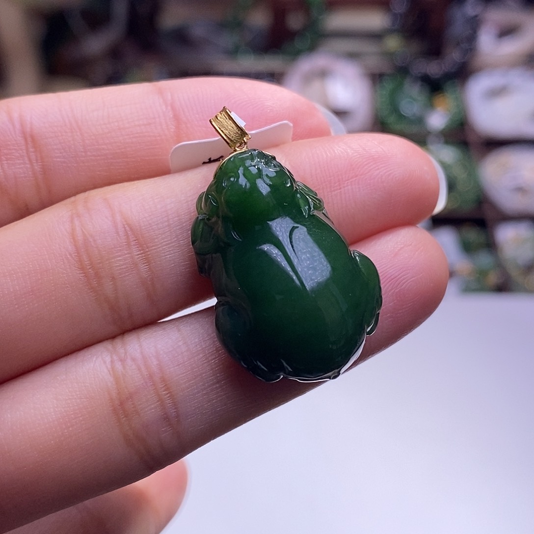 颈饰未镶嵌和田玉毕业级老坑料碧玉金镶貔貅吊坠