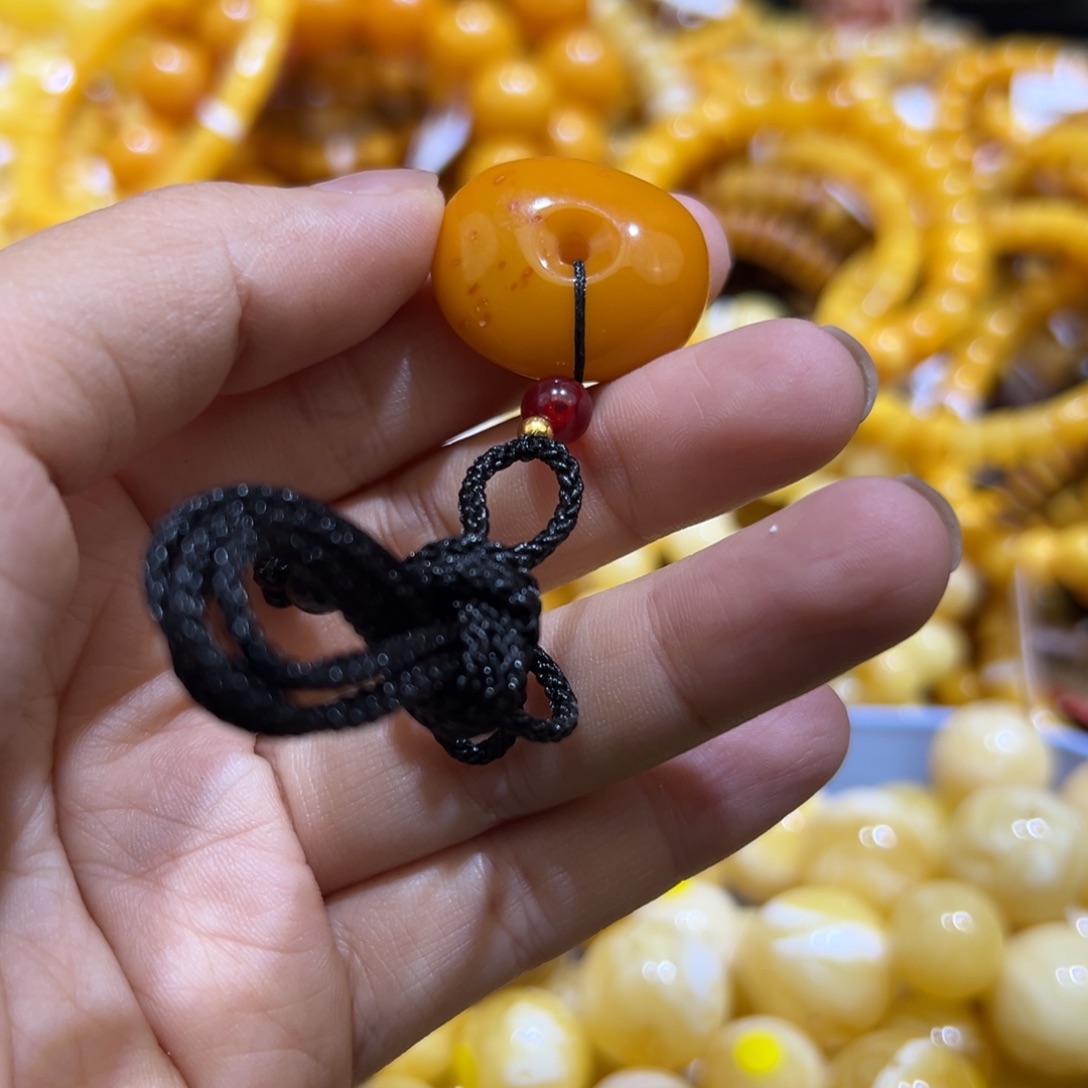 琥珀珠宝奇石未镶嵌