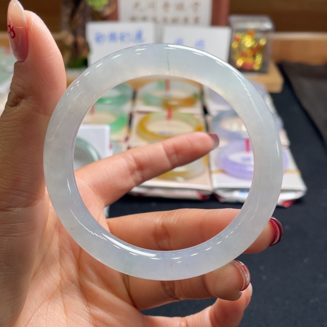 翡翠手镯未镶嵌52.5圆条