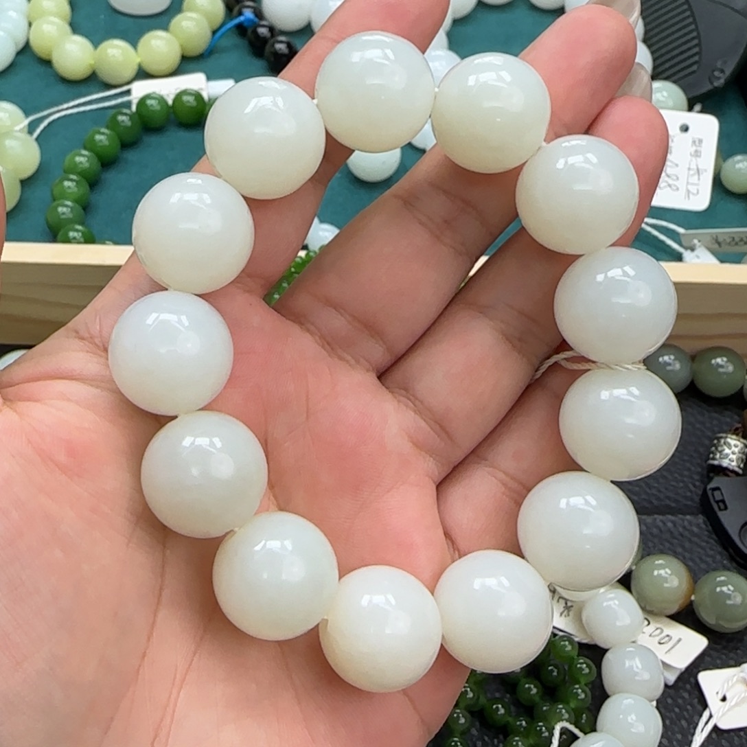 用***1和田玉未镶嵌手链