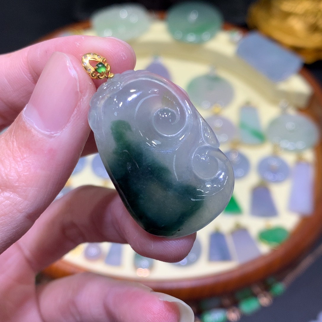 翡翠吊坠(不含链)18K金镶嵌