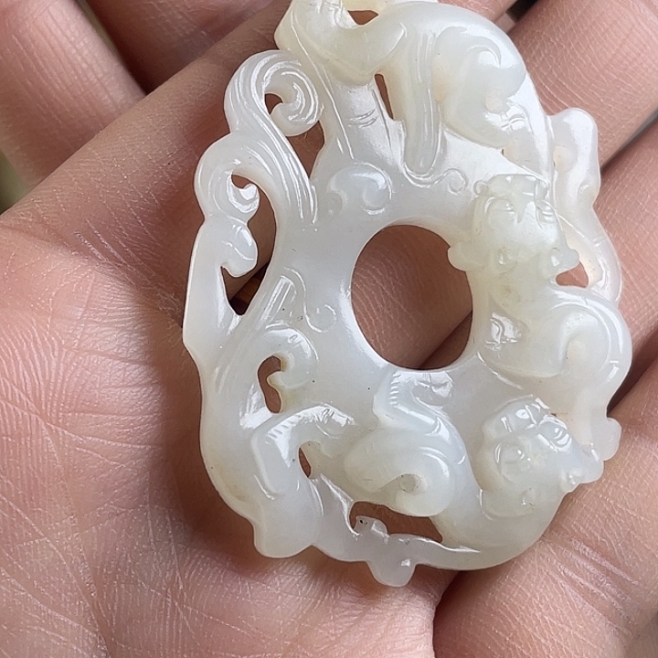 和田玉颈饰未镶嵌