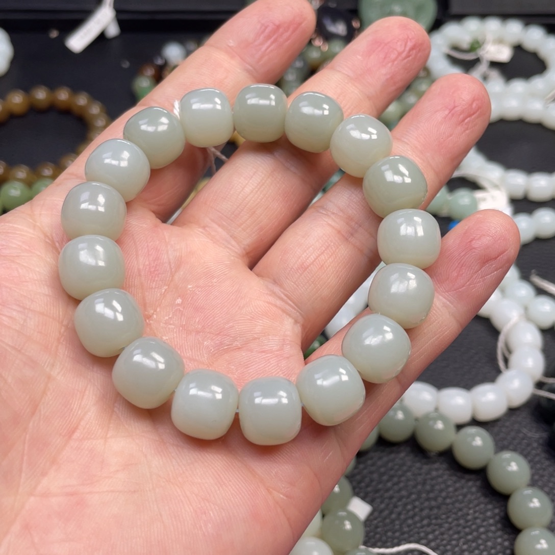 和田玉未镶嵌手链