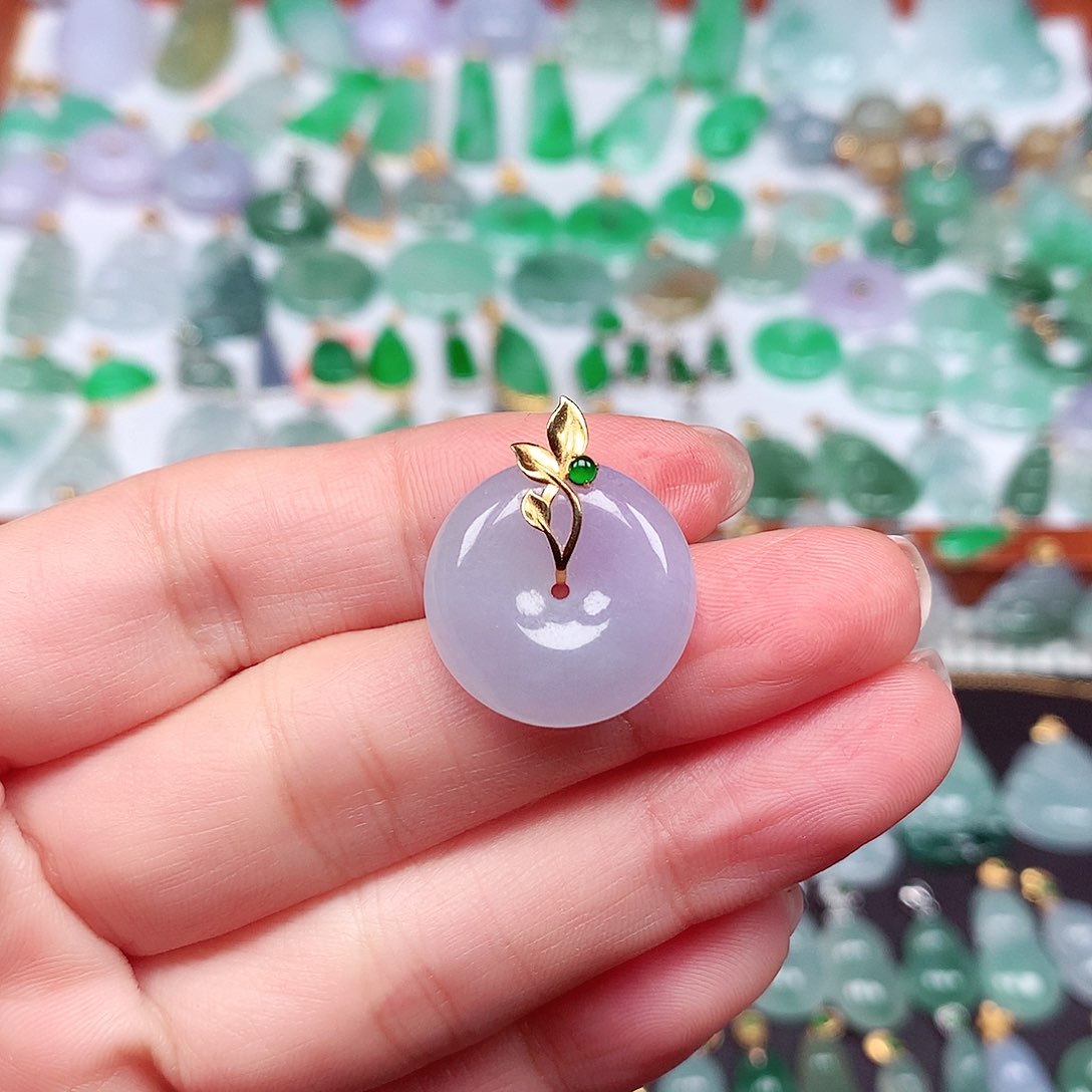 翡翠颈饰18K金镶嵌天然翡翠A货