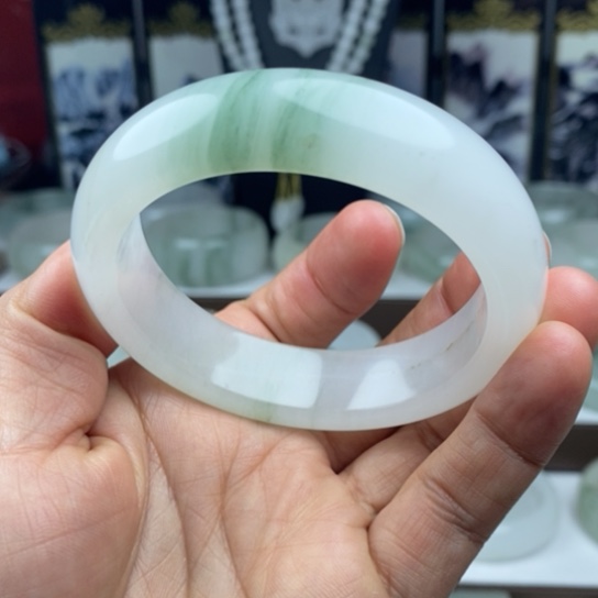 石英质玉（金丝玉）手镯未镶嵌