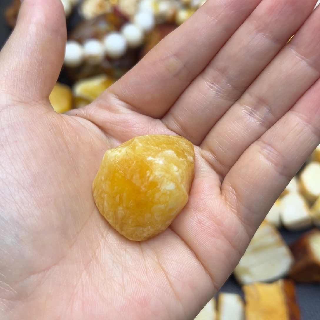 定制琥珀未镶嵌蜜蜡