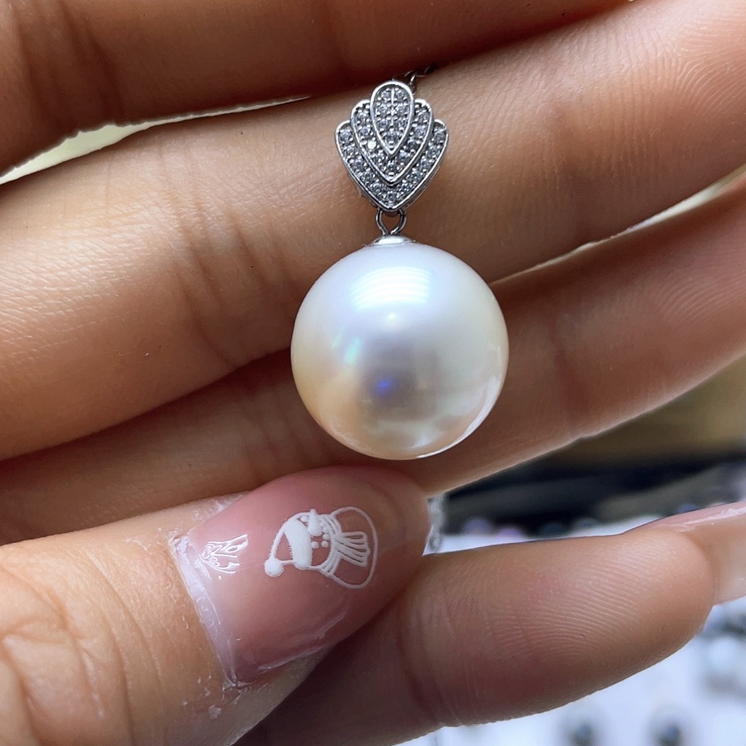 海水珍珠颈饰18K金镶嵌