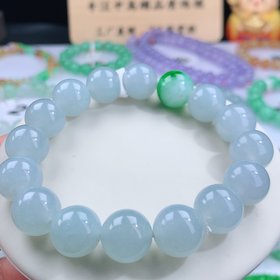 翡翠手链未镶嵌卡翡翠
