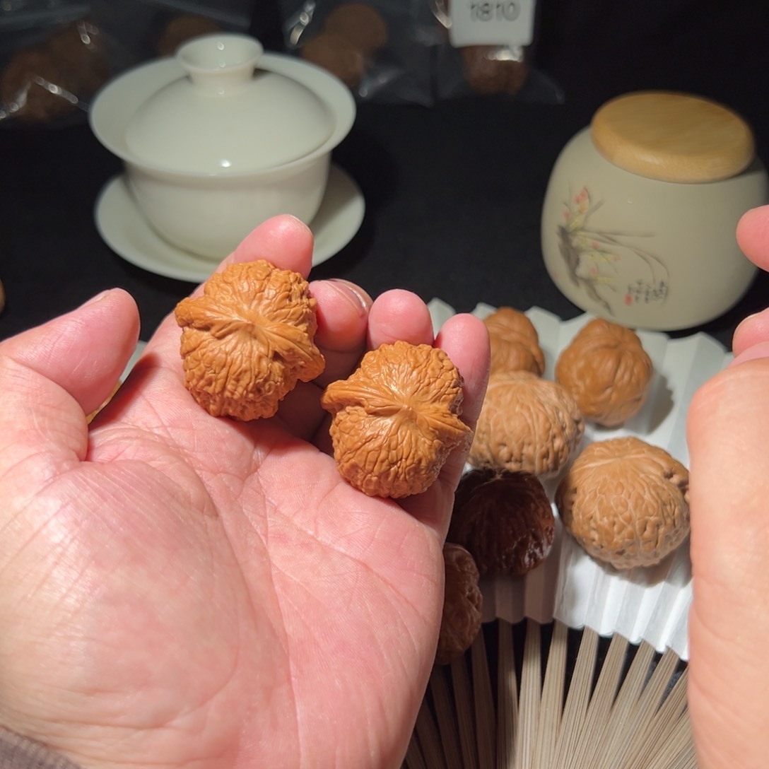 文玩核桃把件血麒麟
