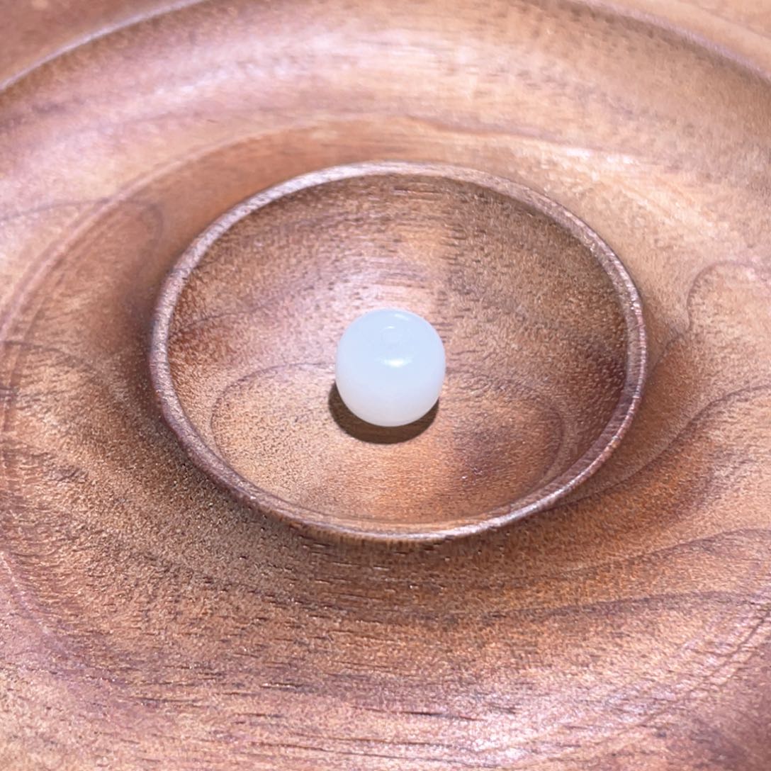 未镶嵌手链和田玉卡8单珠