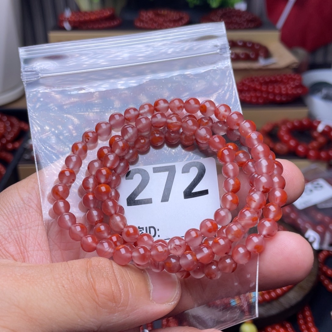 赶***人南红玛瑙未镶嵌冰飘项链