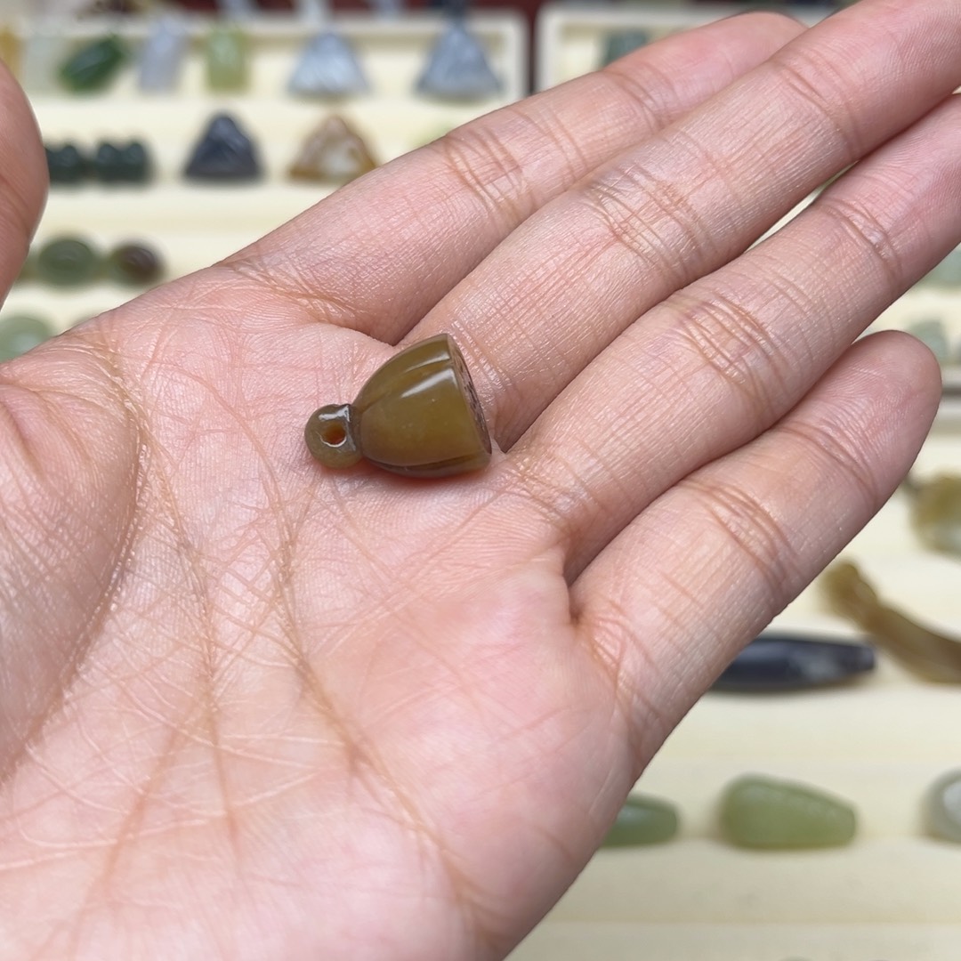 ღ****和田玉未镶嵌珠宝半成品