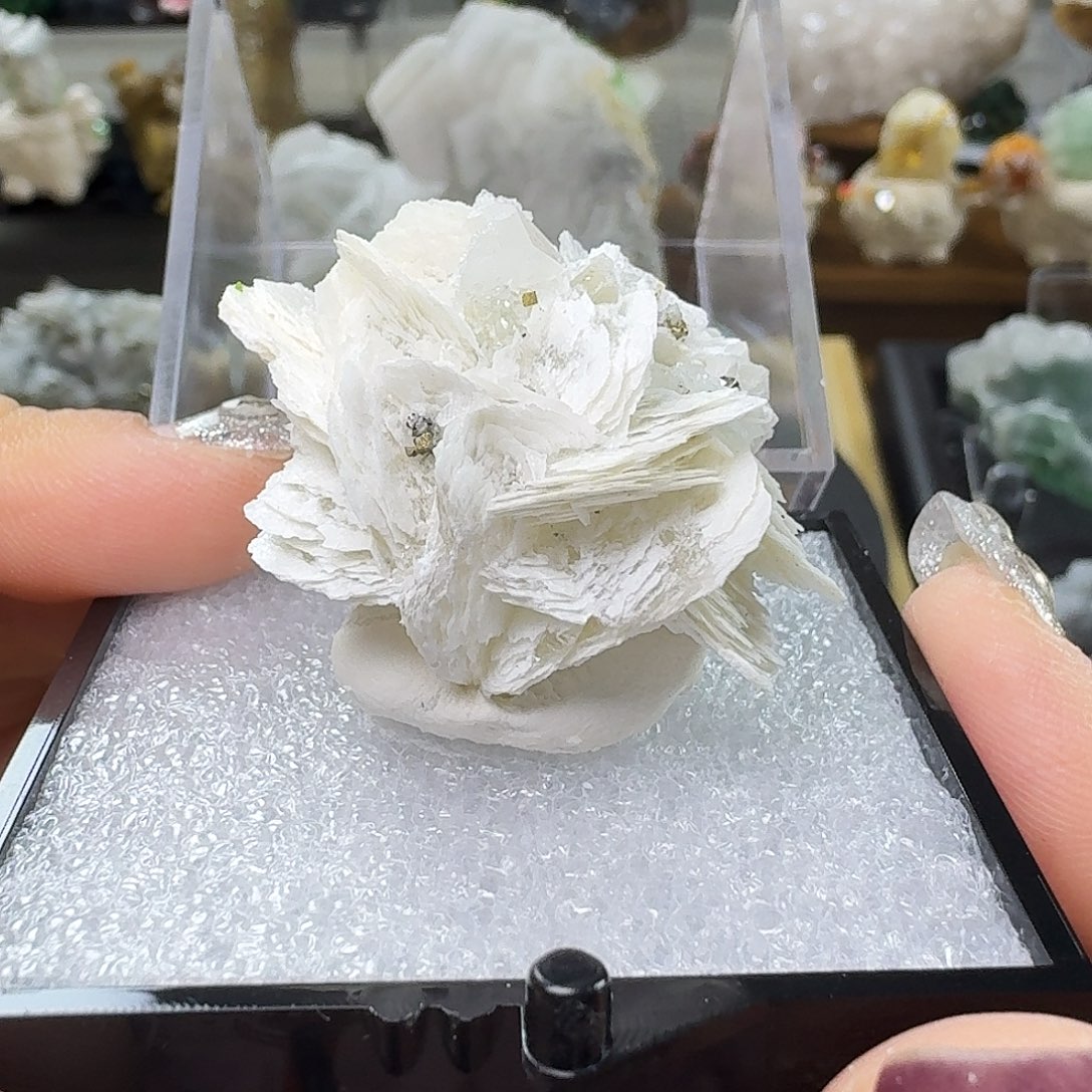 石材7号方解硫铁花
