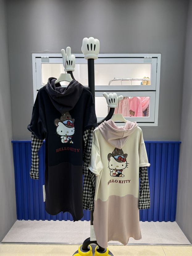 深圳BOHAN秀秀家2025早春新款#拼格卫衣裙