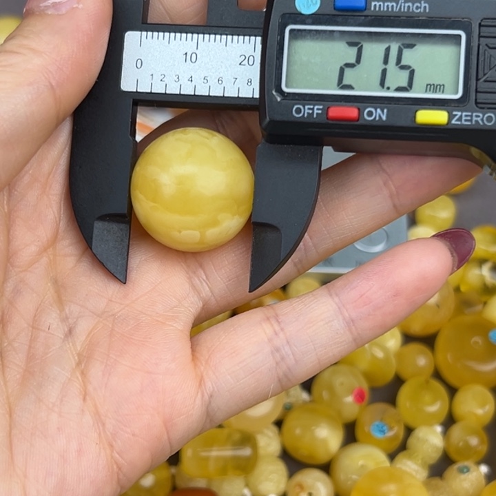 琥珀裸石未镶嵌微瑕69