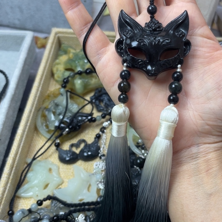 蛇纹石玉合金颈饰