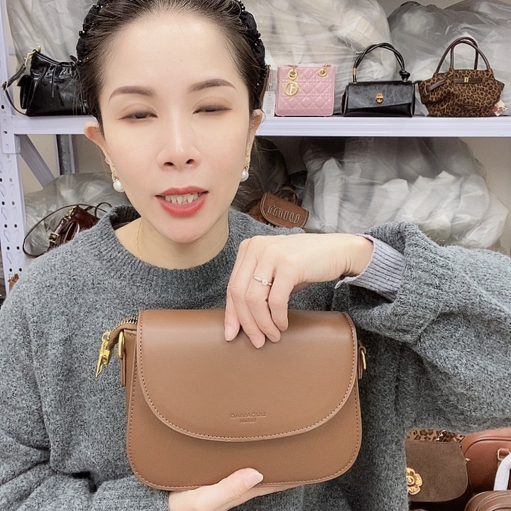 蚕丝小牛剖层皮革PU