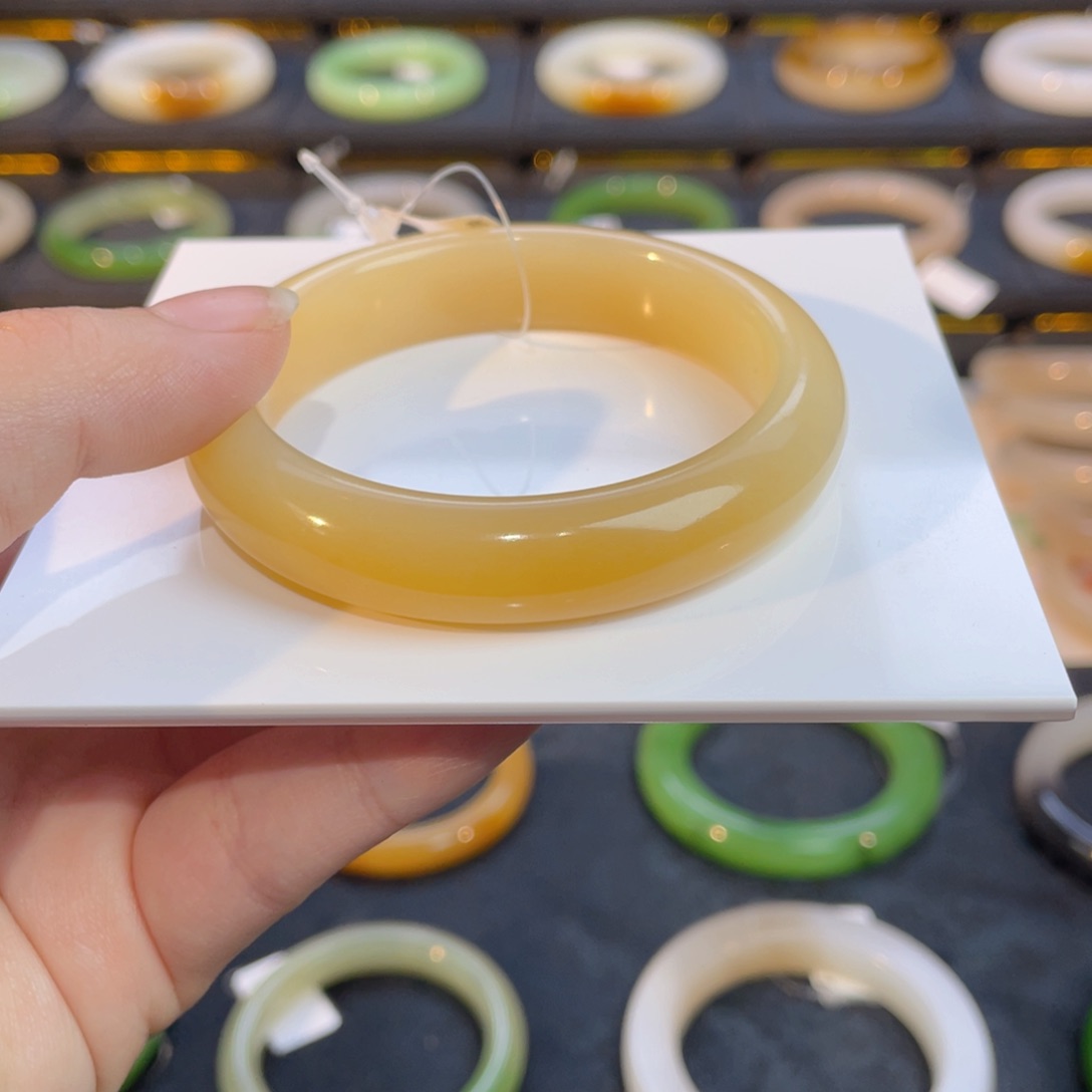 和田玉手镯未镶嵌蜜糖手镯5354