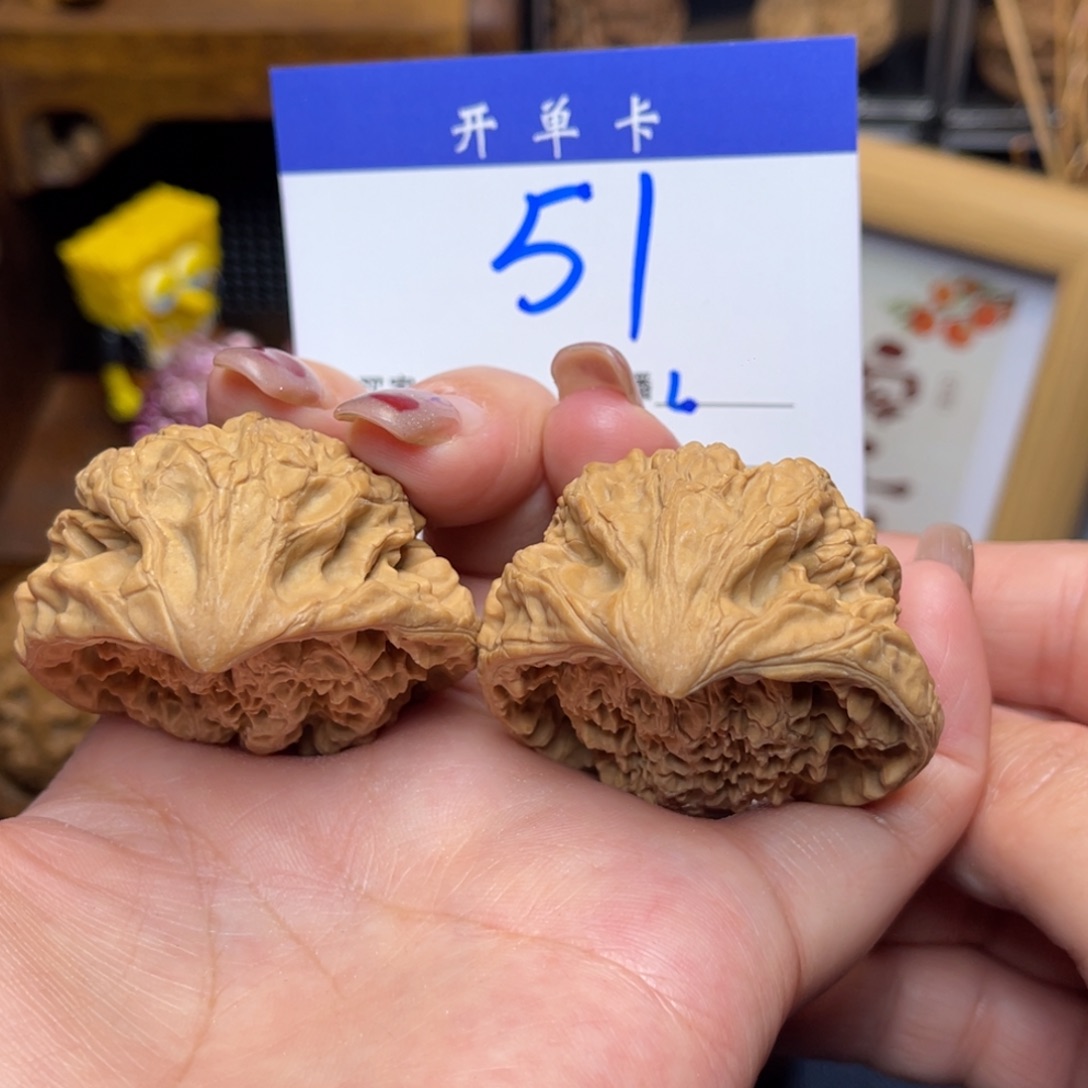 桃核把件蛇头45左右。李