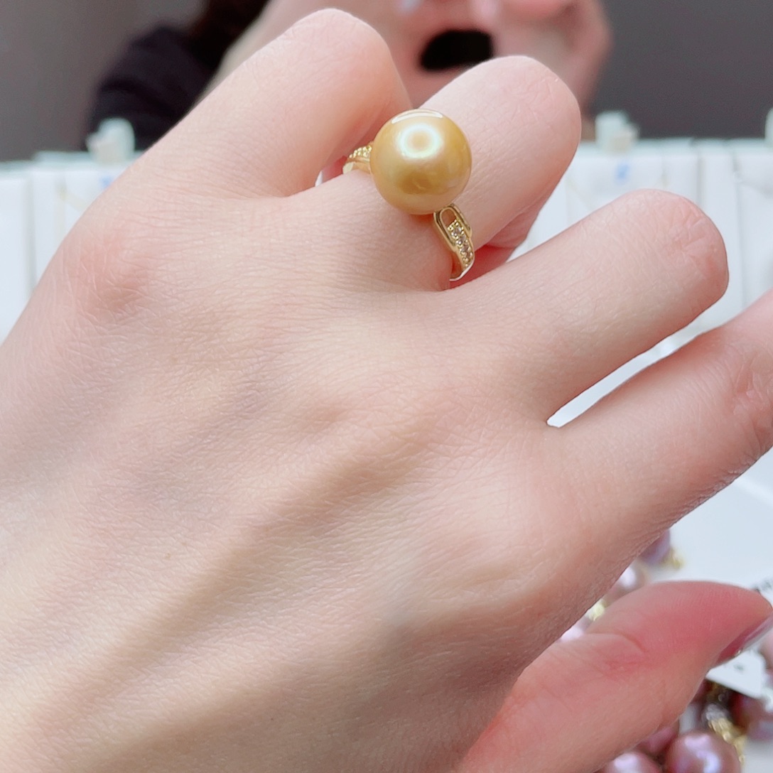 淡水珍珠吊坠(赠链)未镶嵌