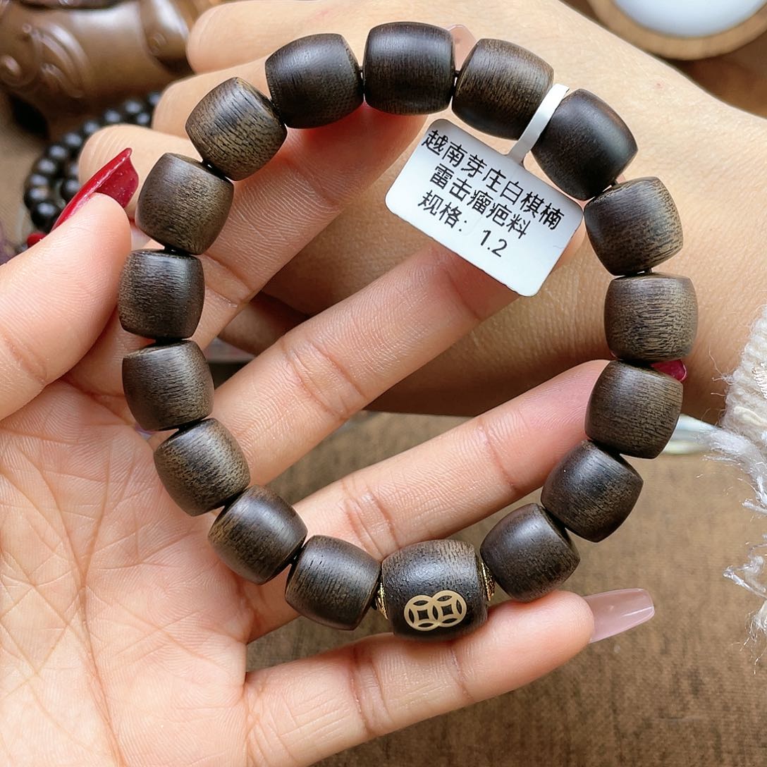 沉香手串一*越南芽庄白棋楠