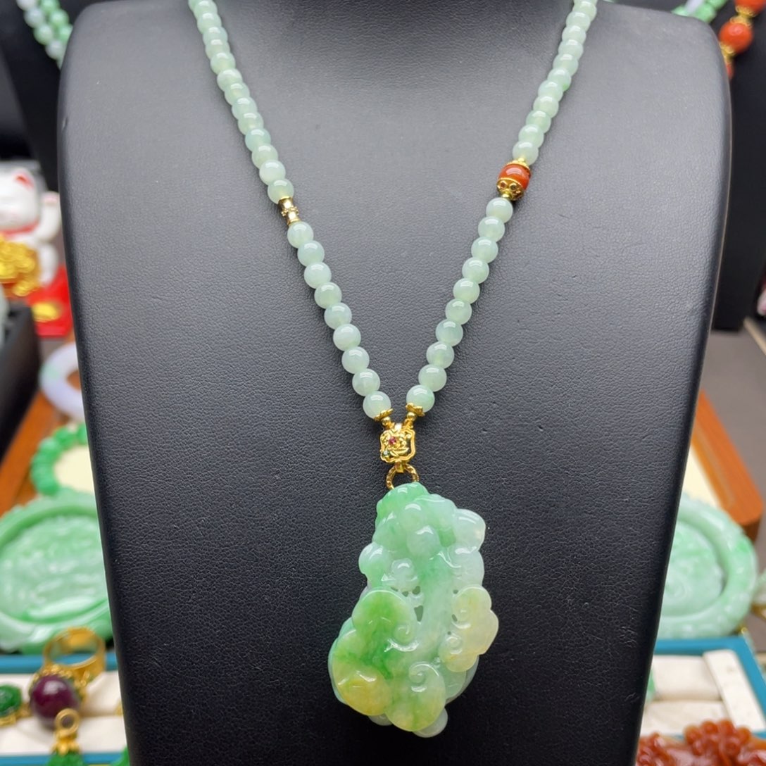 翡翠未镶嵌颈饰翡翠貔貅