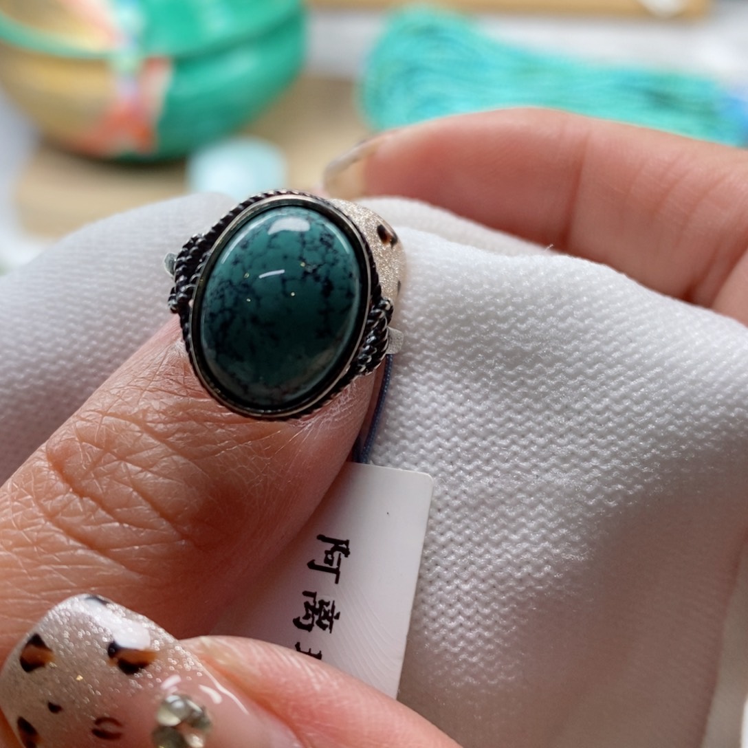 南红玛瑙颈饰未镶嵌陶**妖