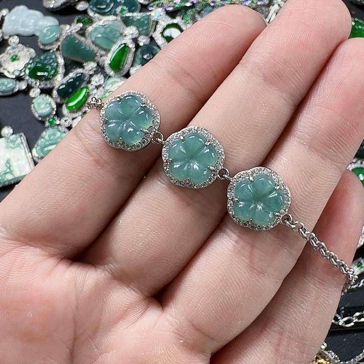 翡翠颈饰未镶嵌天然A货翡翠放漏