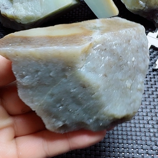 和田玉（糖玉）未镶嵌珠宝半成品