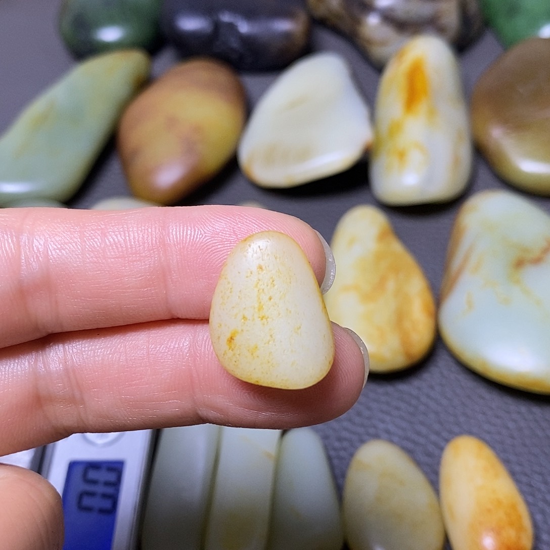和田玉（糖玉）未镶嵌挂件