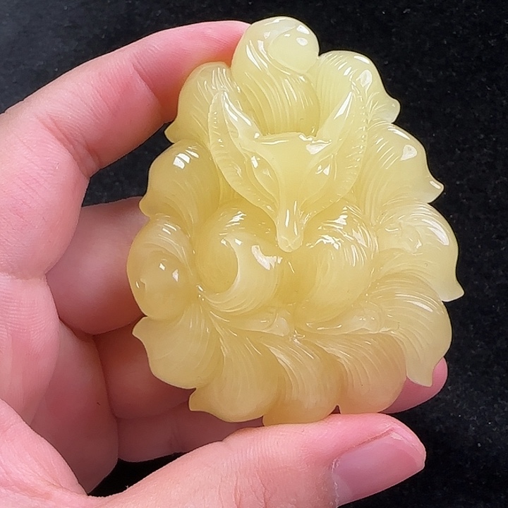 蜜蜡未镶嵌珠宝奇石