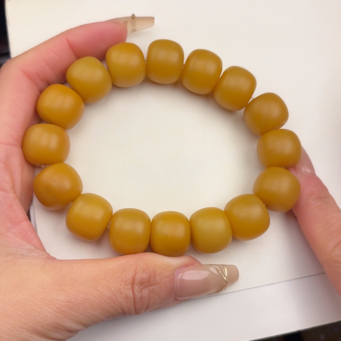 黑***主石英质玉未镶嵌黄蜡石挂件