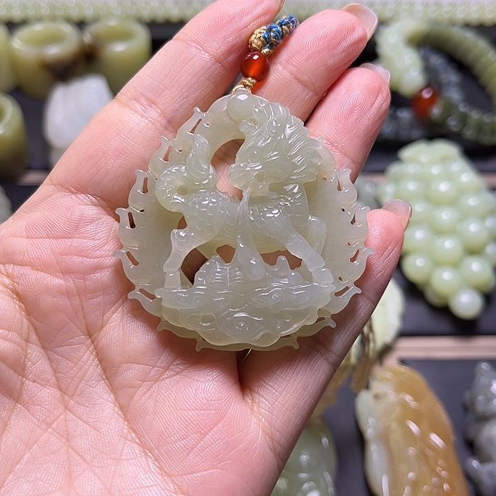 杨****未镶嵌和田玉挂件