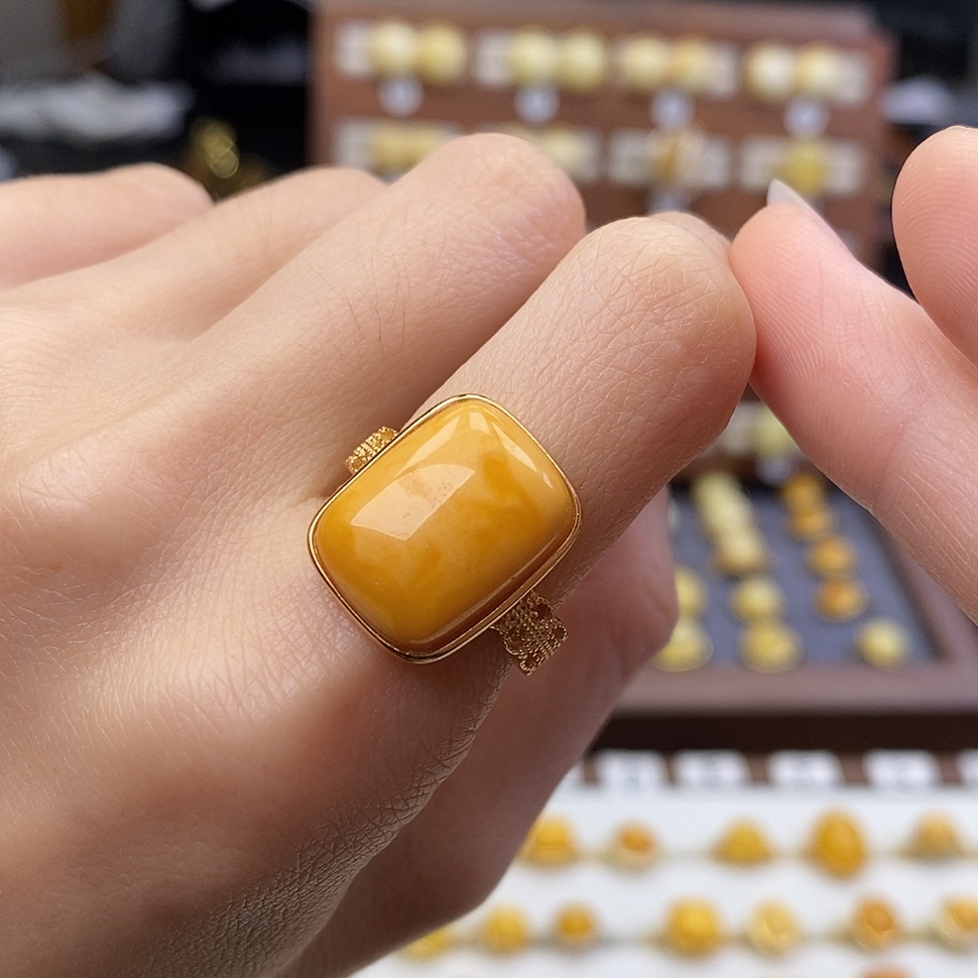 琥珀未镶嵌裸石成品