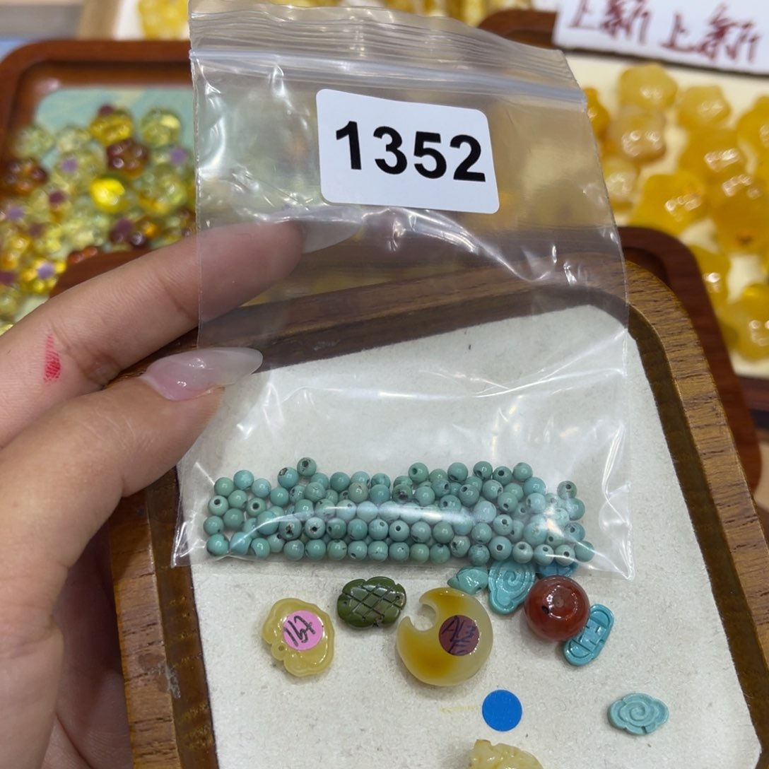 琥珀珠宝奇石未镶嵌三***m