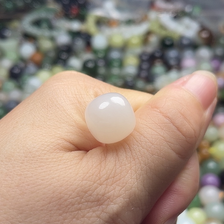 和田玉未镶嵌颈饰大**来