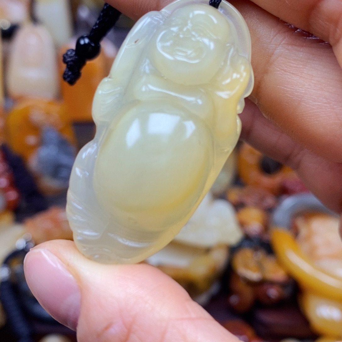 石英质玉（黄龙玉）颈饰未镶嵌