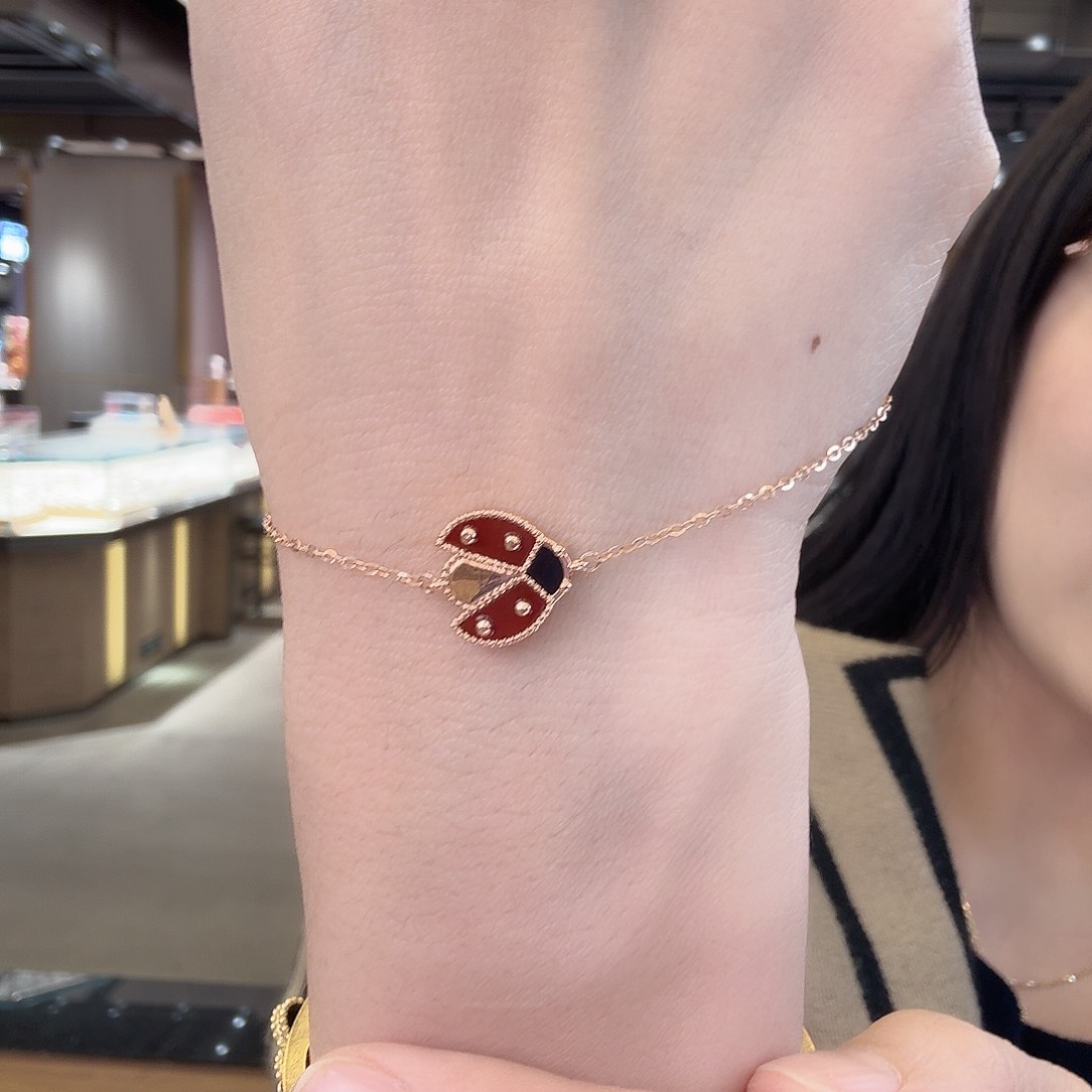 18K金镶嵌手链玛瑙/玉髓手链