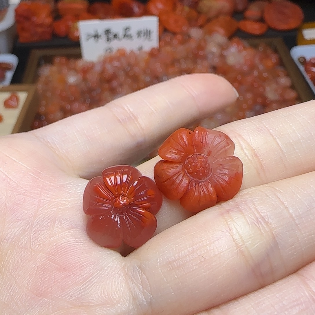 小***辰南红玛瑙未镶嵌颈饰