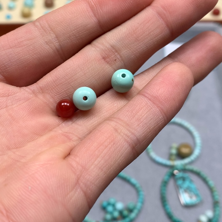 南红玛瑙配饰未镶嵌