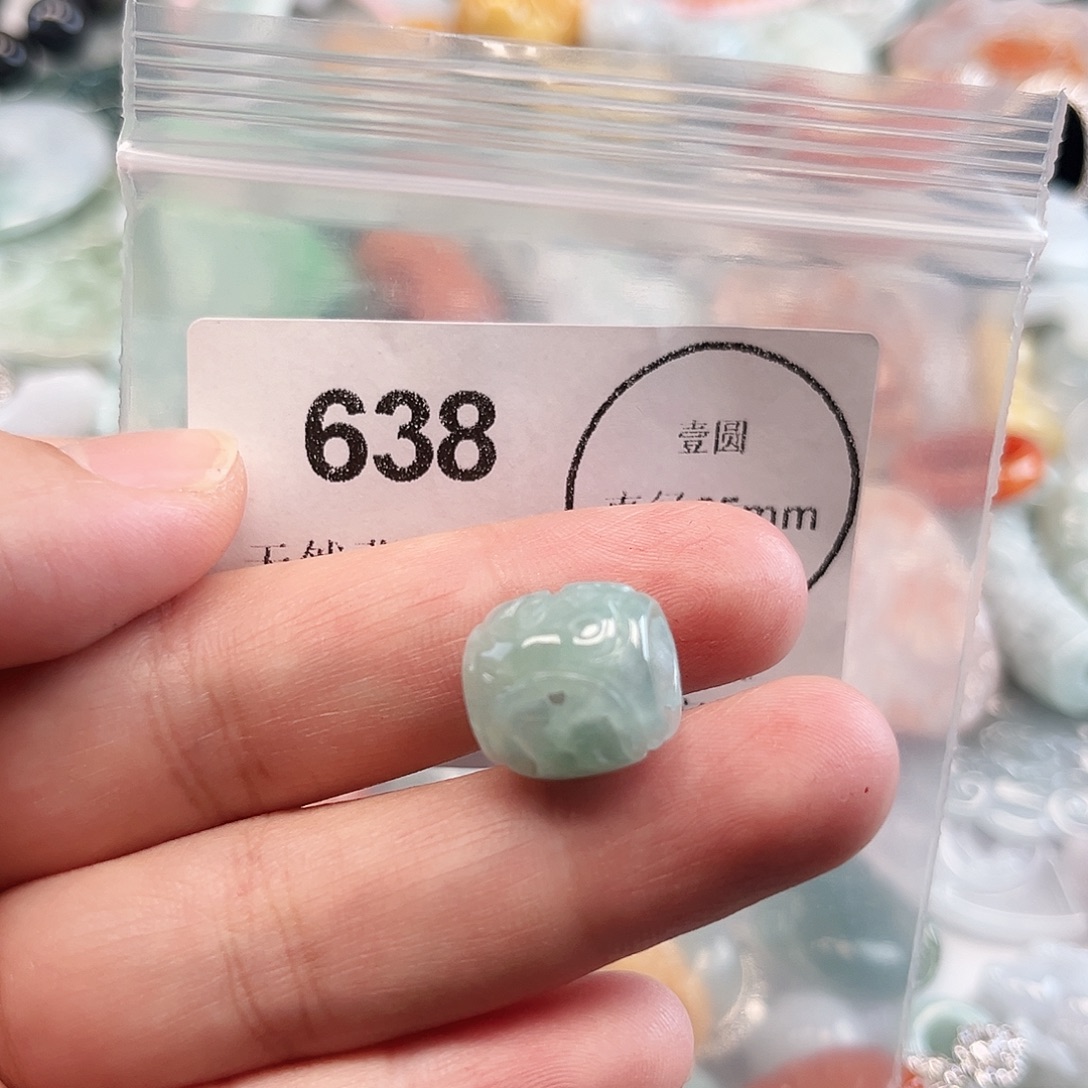 翡翠未镶嵌颈饰哈哈哈