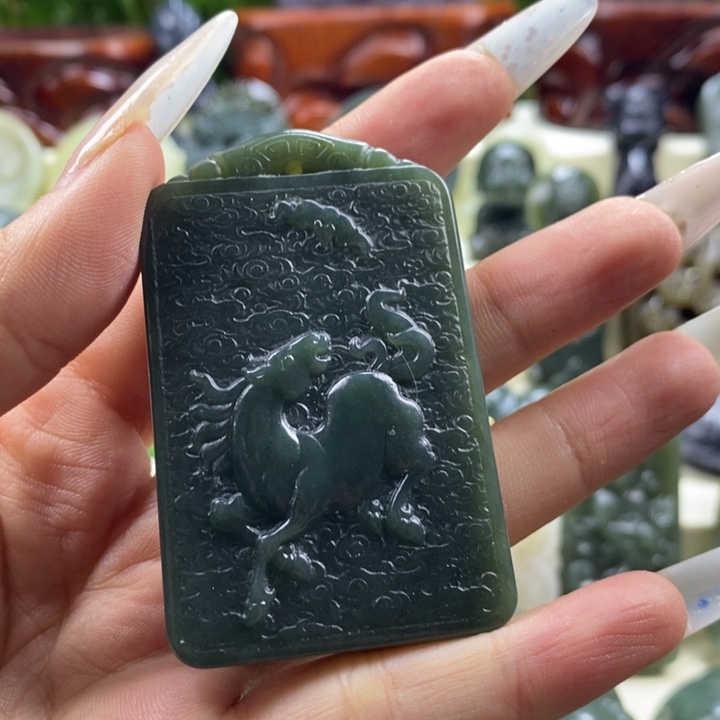 和田玉颈饰未镶嵌