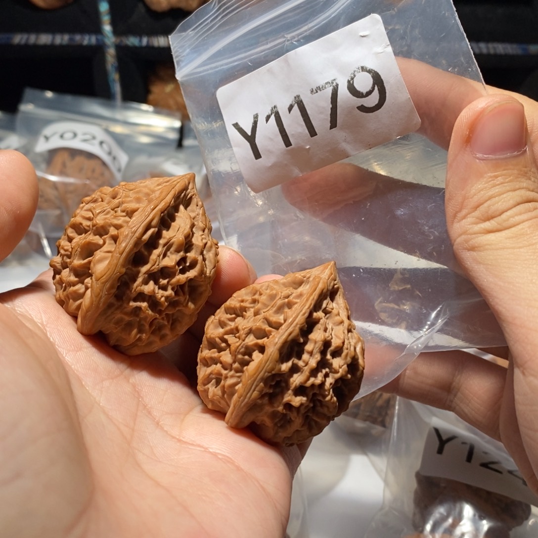 文玩核桃吊坠39✖️46全品野生秦鸡