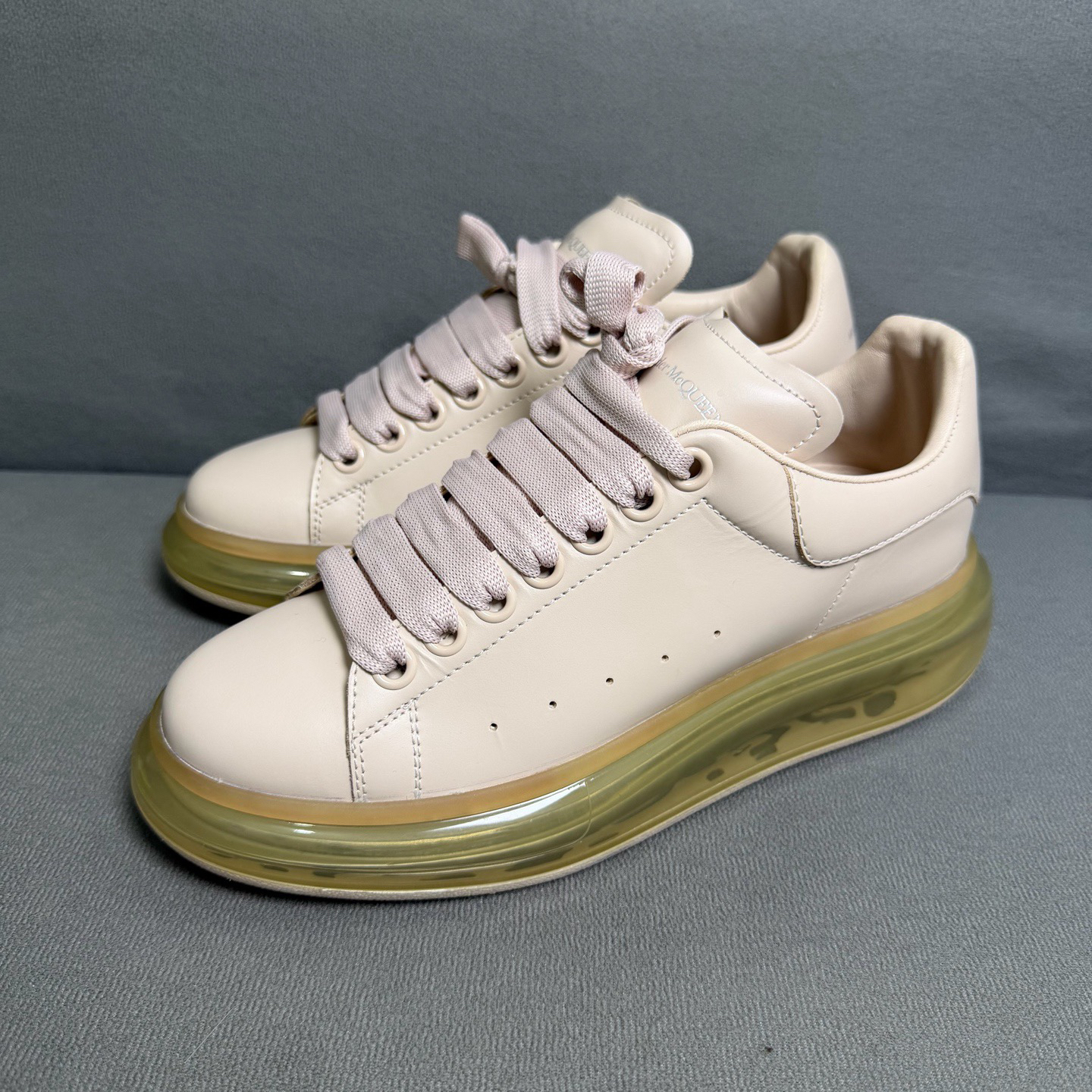 95新 Alexander McQueen/亚历山大·麦昆 38码 气垫板鞋 245