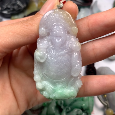 翡翠颈饰未镶嵌周*