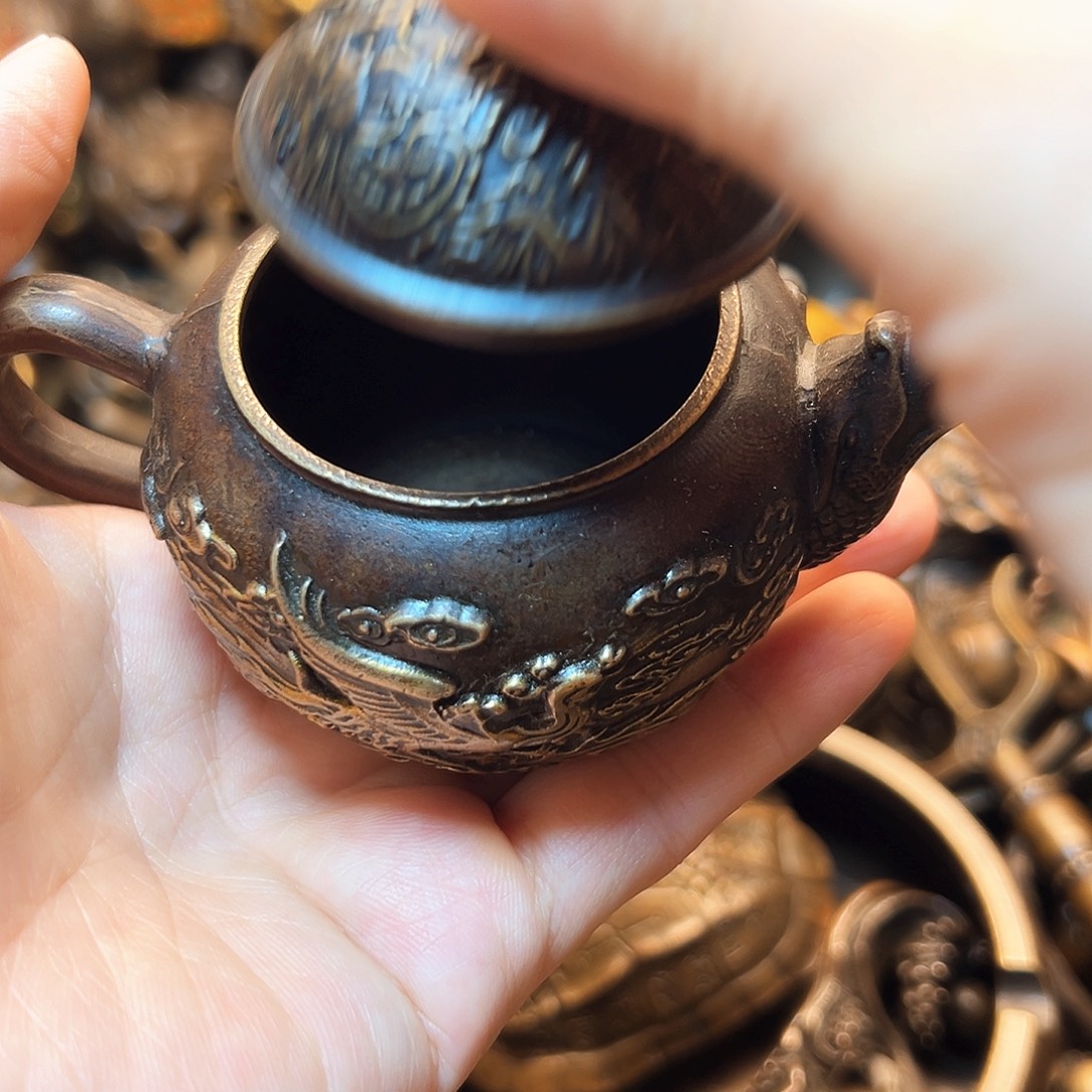 精美铜器工艺品等