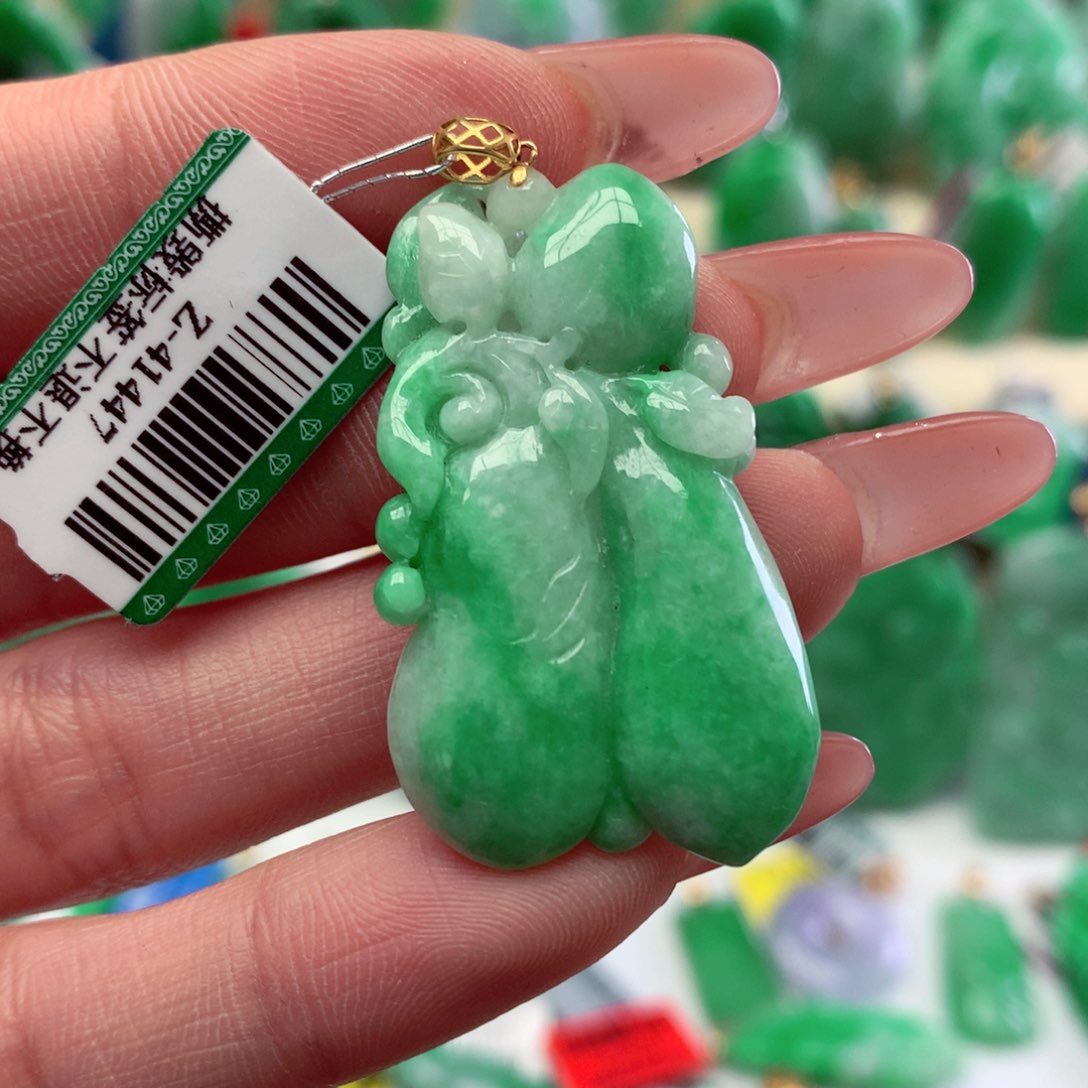 翡翠颈饰18K金镶嵌翡翠