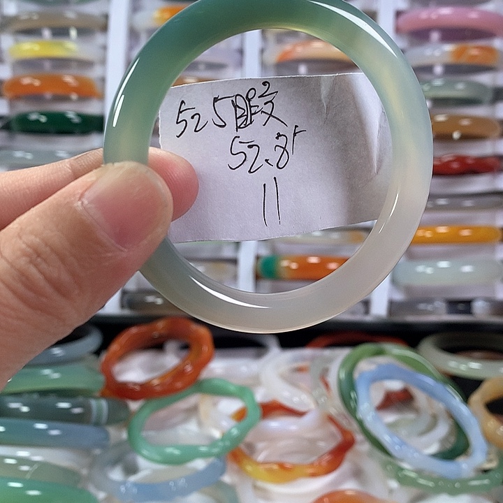 玛瑙/玉髓手镯未镶嵌